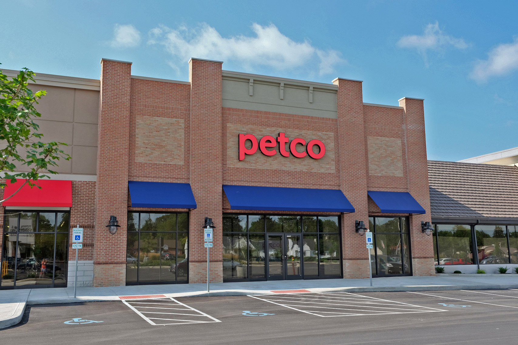 Dayton Town & Country Kettering - Petco